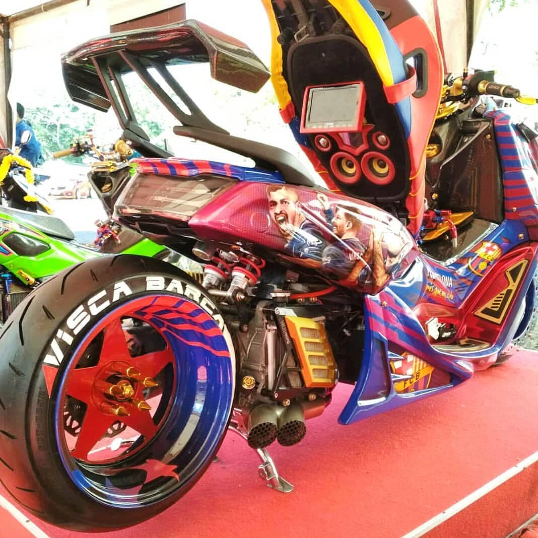 Yamaha Nmax Fungky Lowrider Style Livery FC Barcelona